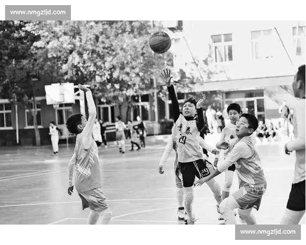 速度小子陈卓:百队杯 12 分 4 抢断显锋芒